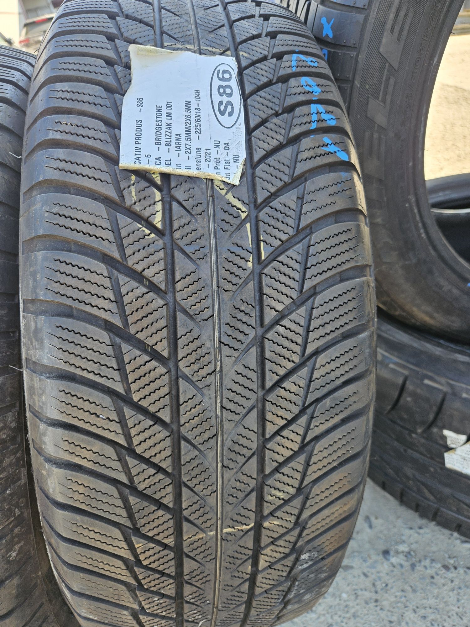 Vând anvelope iarna 225/60/18 225/60r18 BRIGESTONE