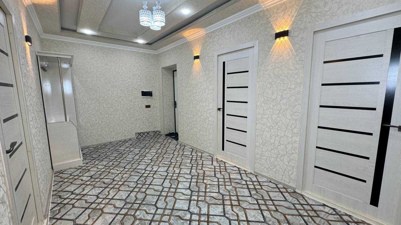 Фрунзиский KIUF 3 хонали янги қурилган квартира сотилади.ID: 286540