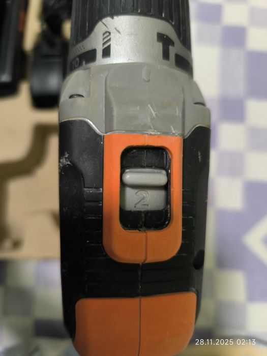 Винтоверт Black&Decker 45nm с батерия и зарядно