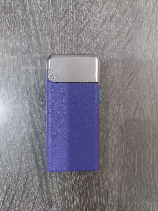 Зажигалка бензиновая.