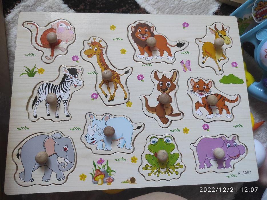 Продам развивающие игрушки