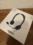 Casti Logitech noi!