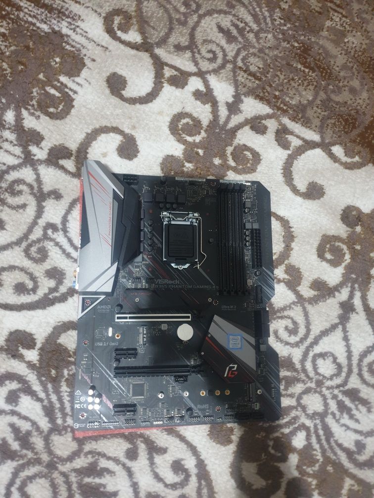 Продам материнскую плату игровую asrock