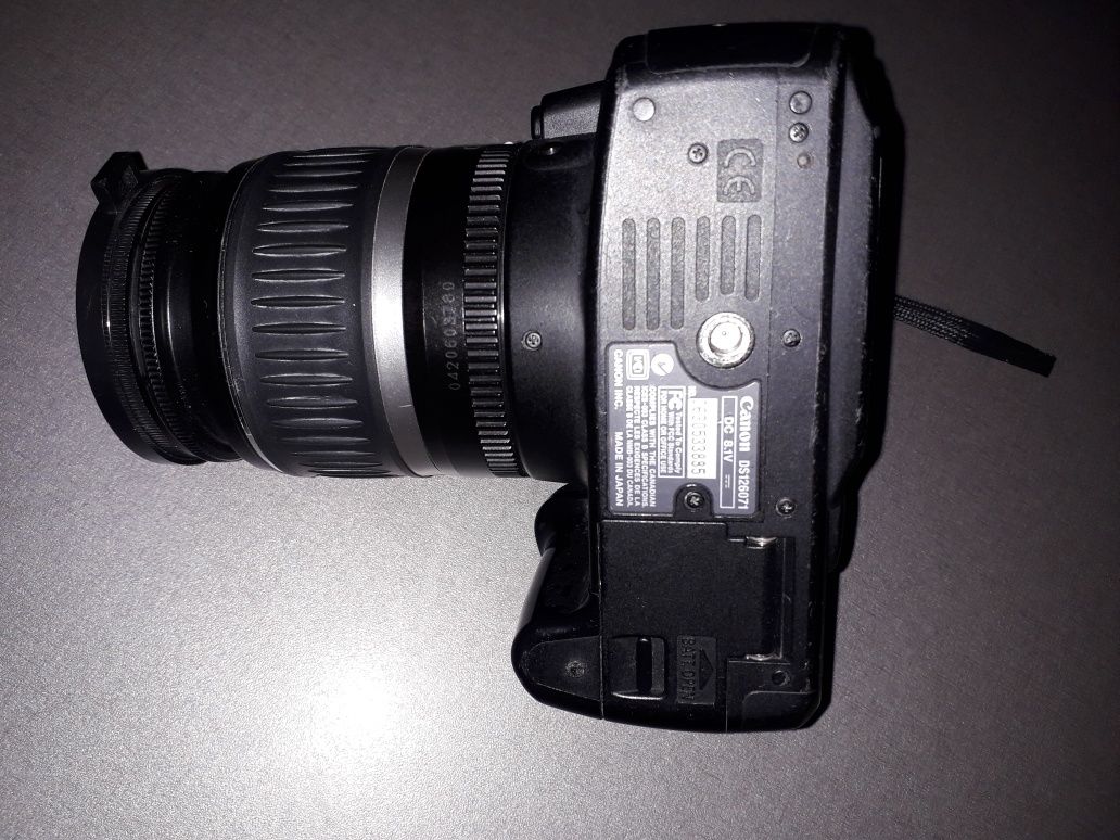 Фотоапарат Canon EOS 350D
