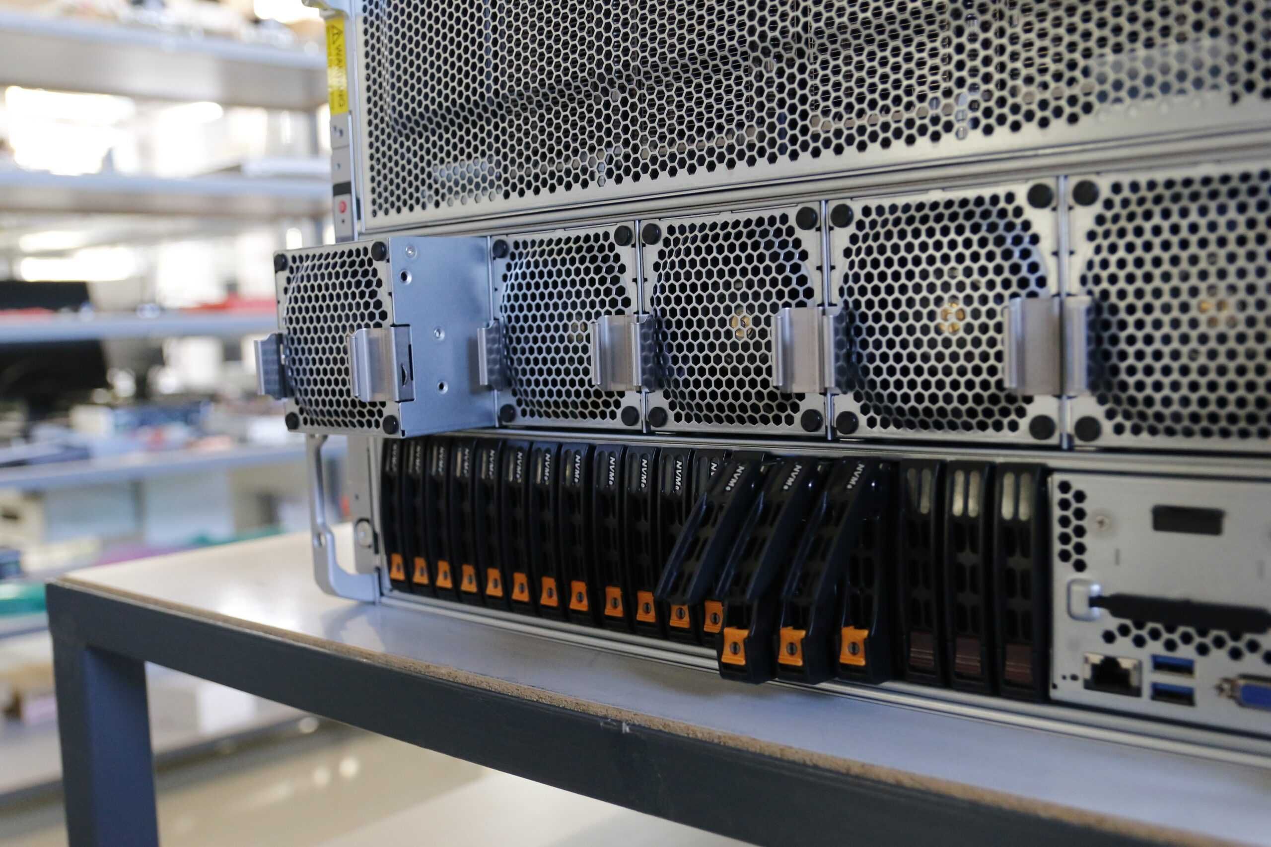 Supermicro сервер Nvidia H100 и Nvidia H200