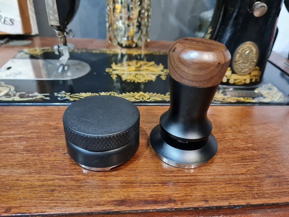 Продавам бариста комплект тампер и дистрибутор за еспресо 53мм