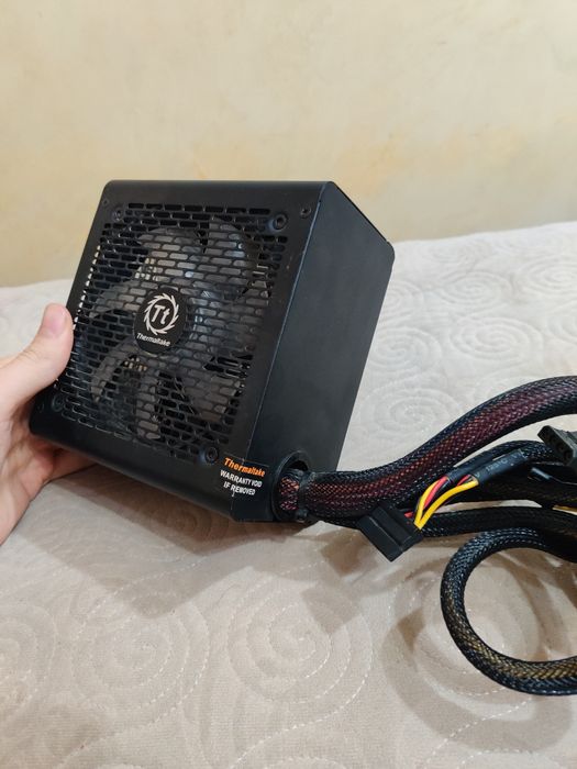 Thermaltake Smart Rgb 700W