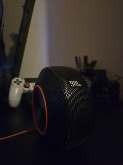 JBL Pebbles USB Desktop Speakers