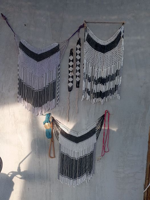 Paranji va kashtali qoʻl mexnati jelaklar va kashta va goplinlar