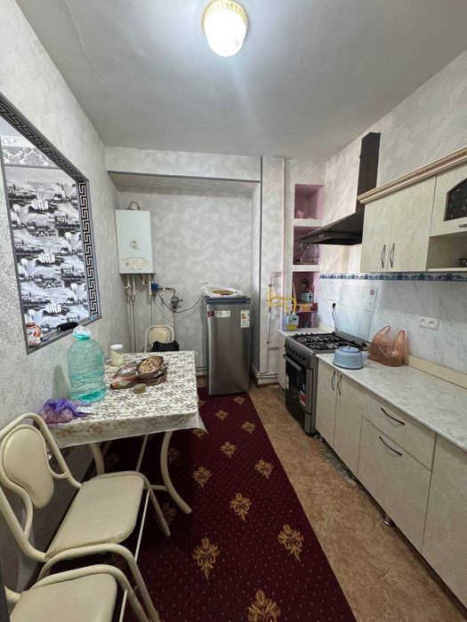 Sogdiana Femiliy park ro'parasida 3 xonali uy sotiladi