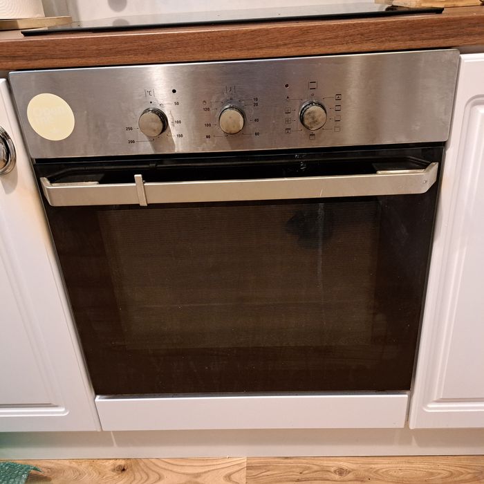 Vand cuptor electric