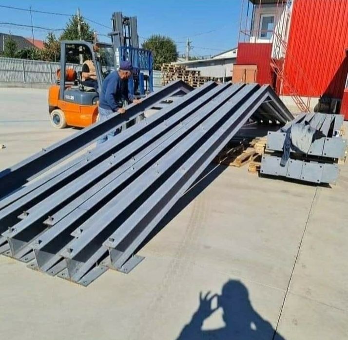 Vând structura metalica 15x8x4