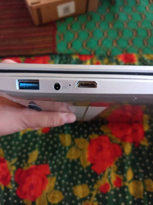 Kompyuter Intel. I90