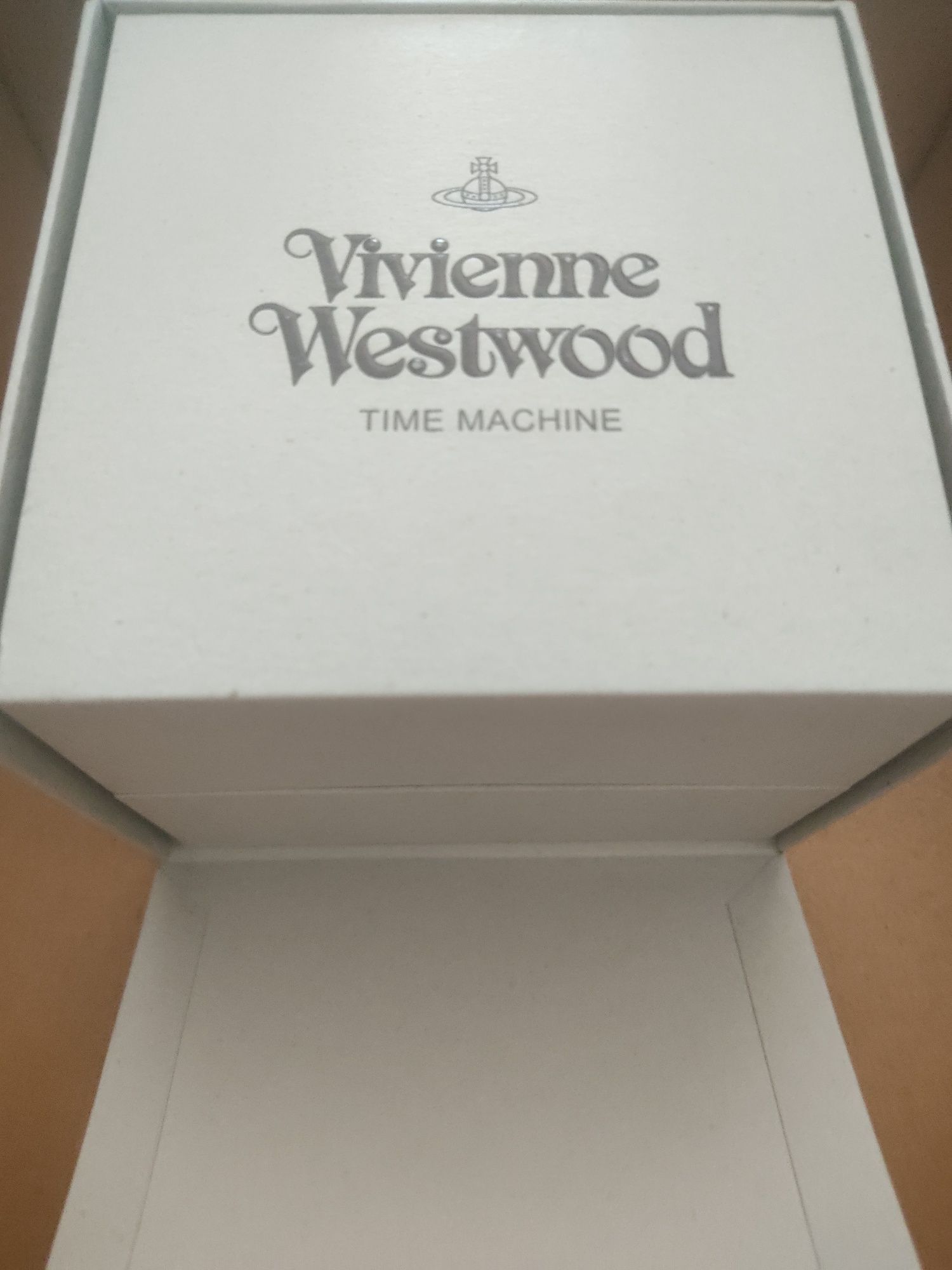 Дамски часовник Vivienne Westwood