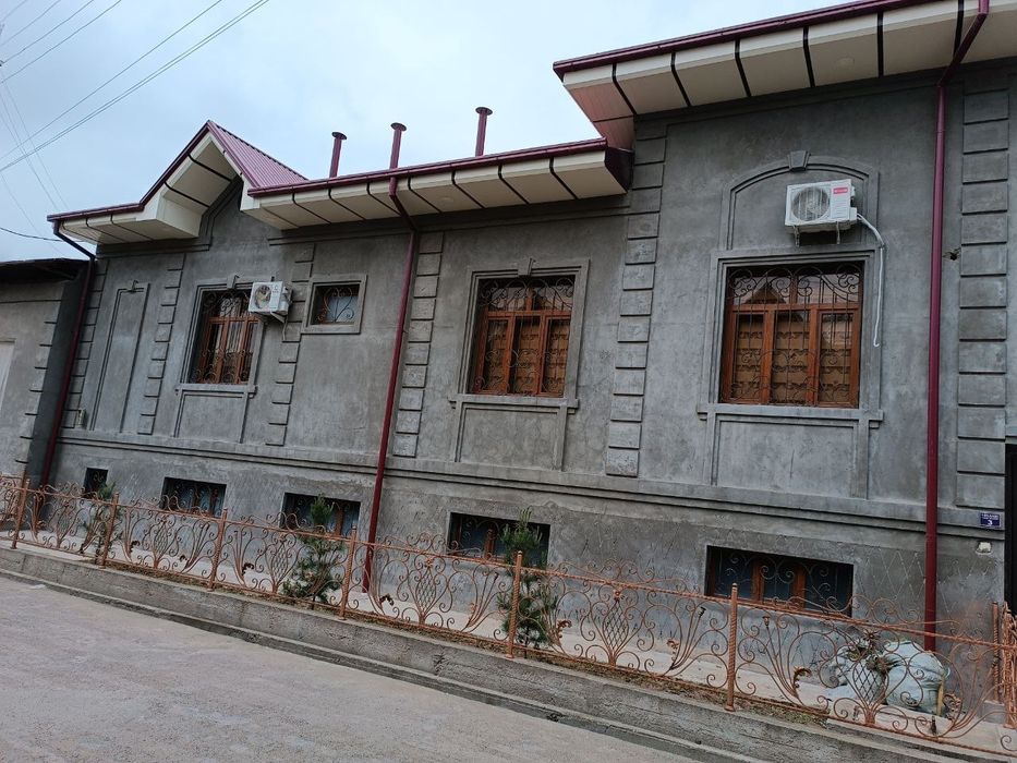 Uy sotiladi kamitermda 8sotiq