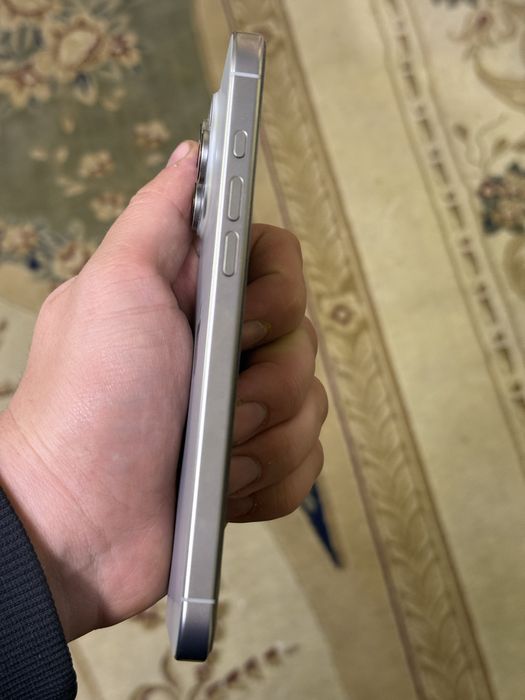 Iphone 16 pro max 256 gb 100 % yomkost ideal xolatda 100ta sikl e sim