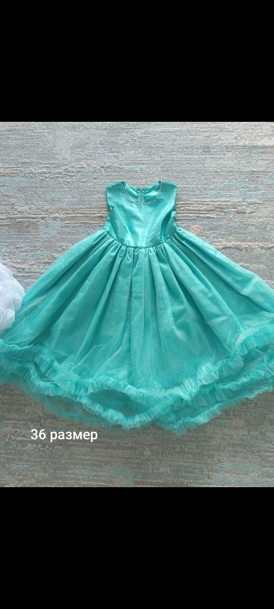 Продается платье по 3000