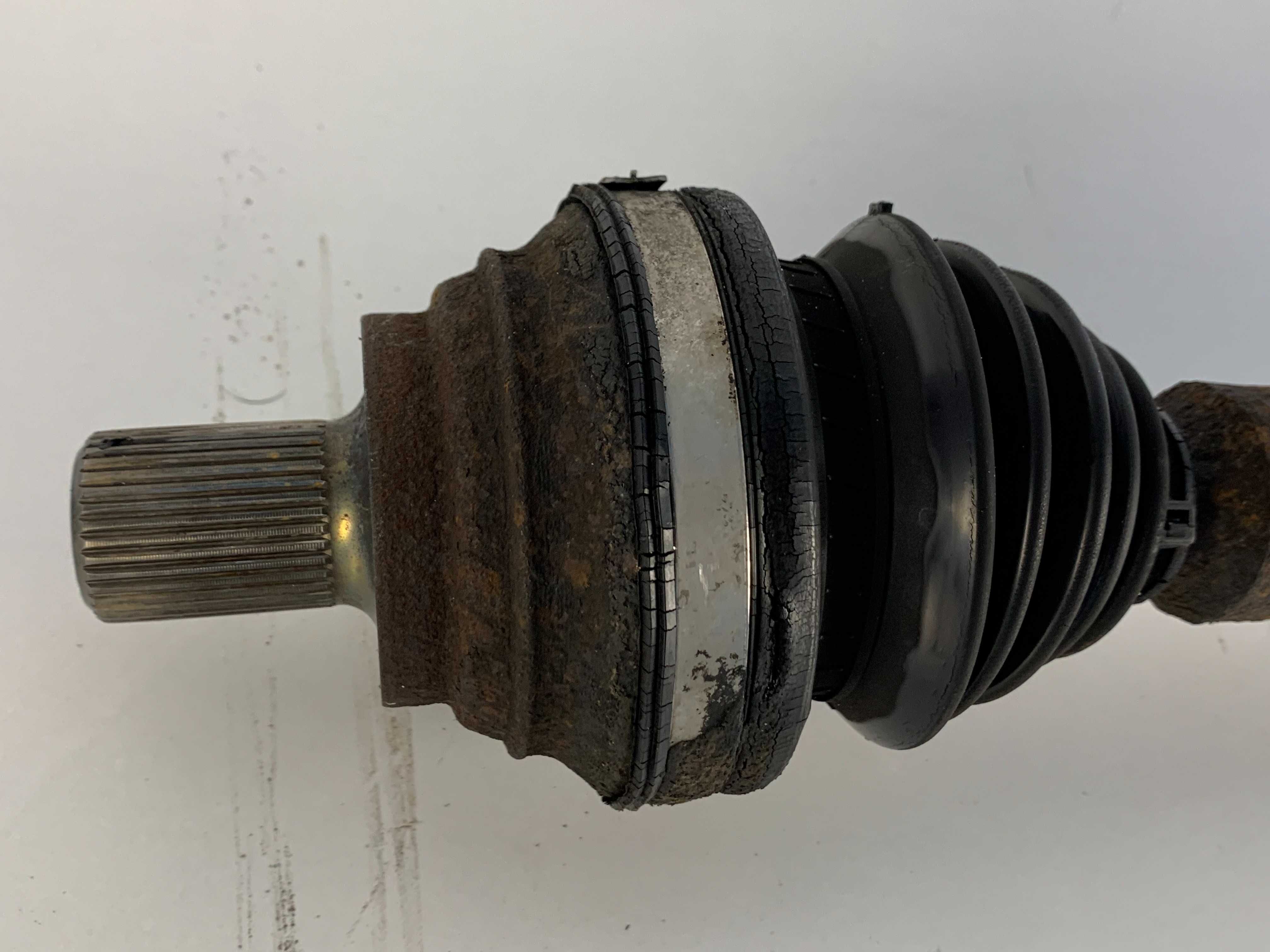 Предна дясна полуоска Seat Altea (04-09)г. 1.9 TDi 105 к.с. 1K0407272