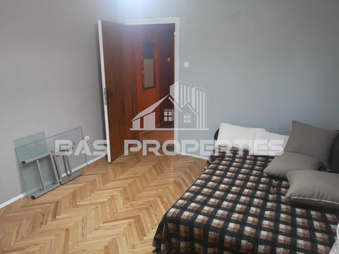 3-стаен в София-Редута площ 108