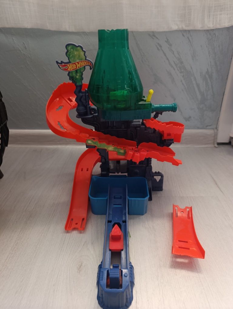 Писти Hot Wheels