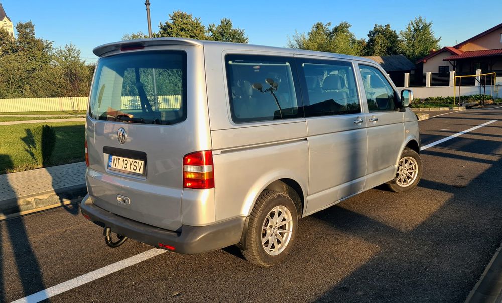 VW Transporter T5 2.5 8+1 cutie automata