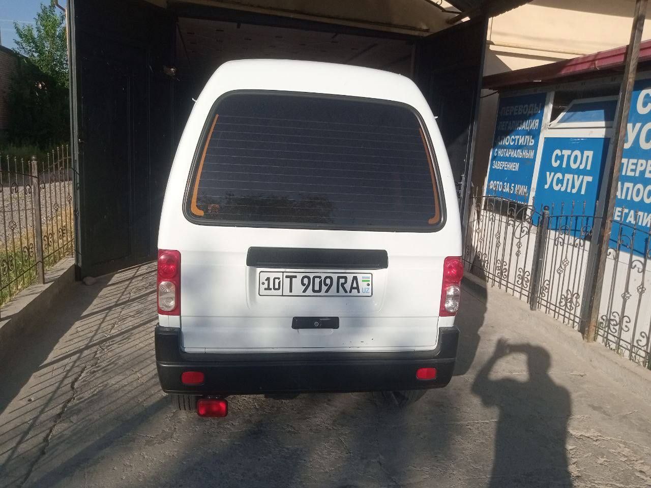 Damas holati yaxshi taksi qilnmagan uyaqa biyaqa uy yumushin qilb yurg