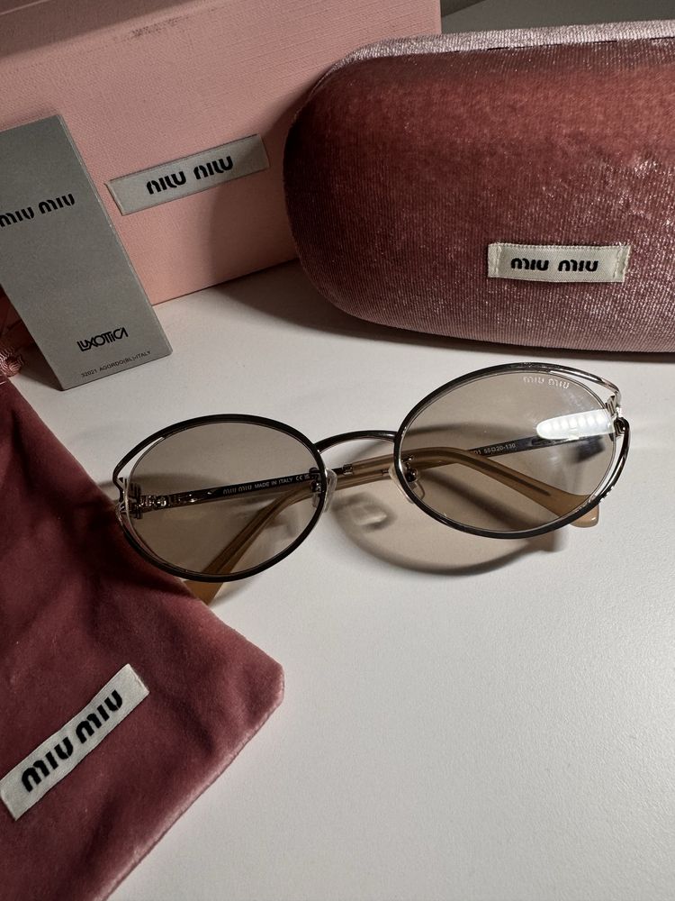 Слънчеви очила Miu Miu