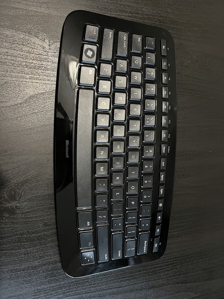 Tastatura Microsoft Arc Wireless impecabila