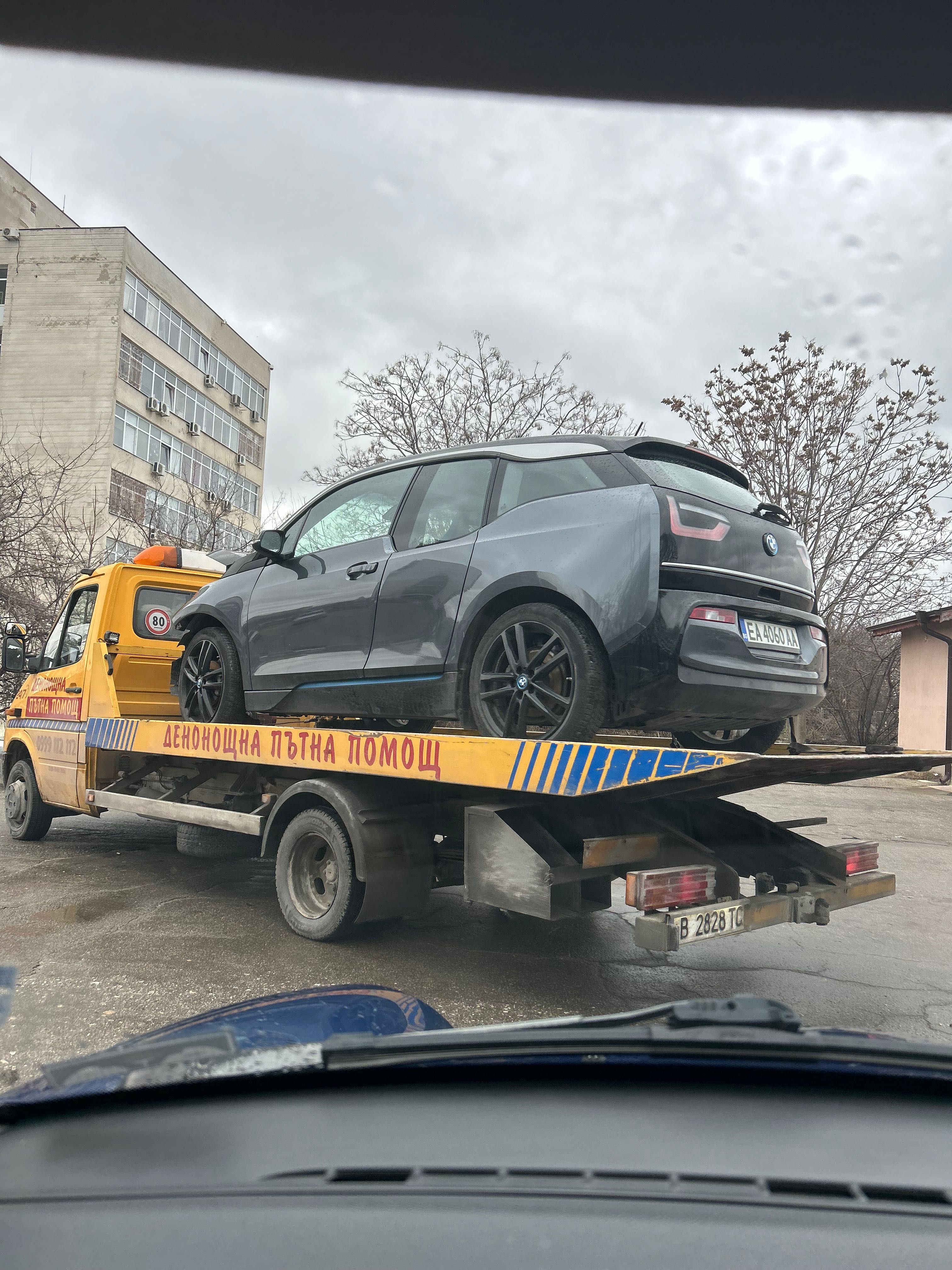 БМВ и3 на части 2019 година