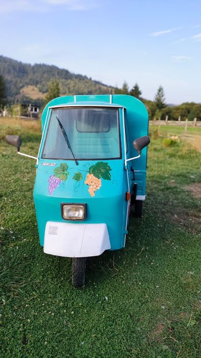 Vând Piaggio Ape Van