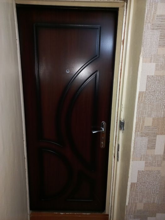 Продаётся 2х комнатная квартира в городе чирчике район Октябрь