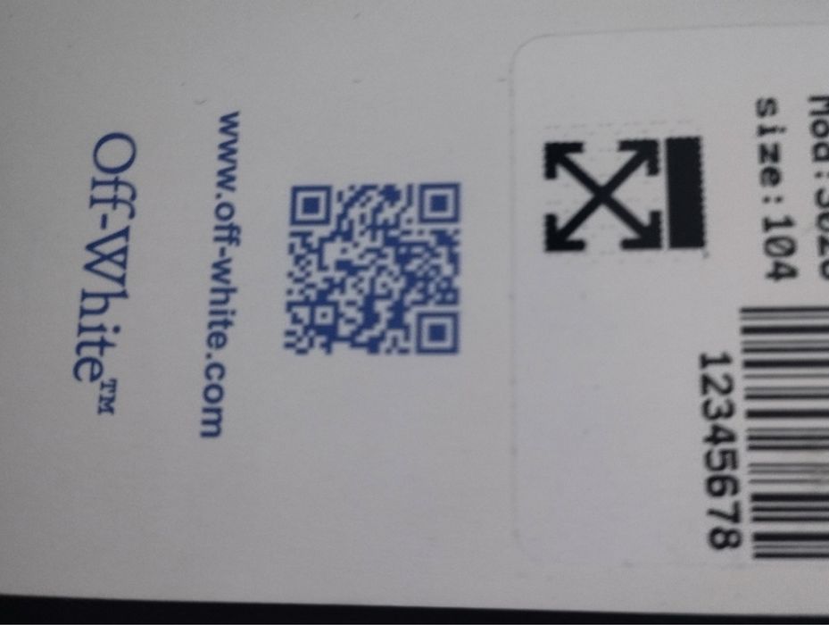 Продавам детски комплект размер 104, цена 60 лв.