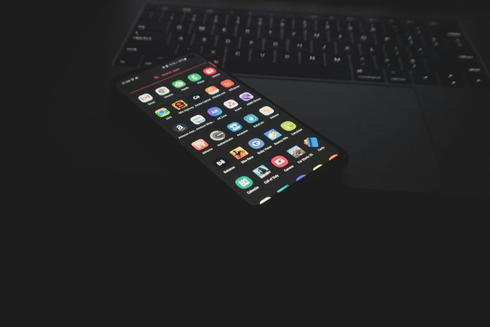 Aplicatii mobile, site-uri web & creare continut - Meeting gratuit