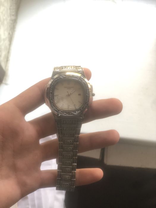Продаю часы PATEK PHILIPPE GENEVE почти идеально 2 недели носил