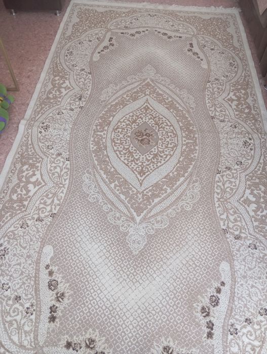 Продам ковер размер 2*4