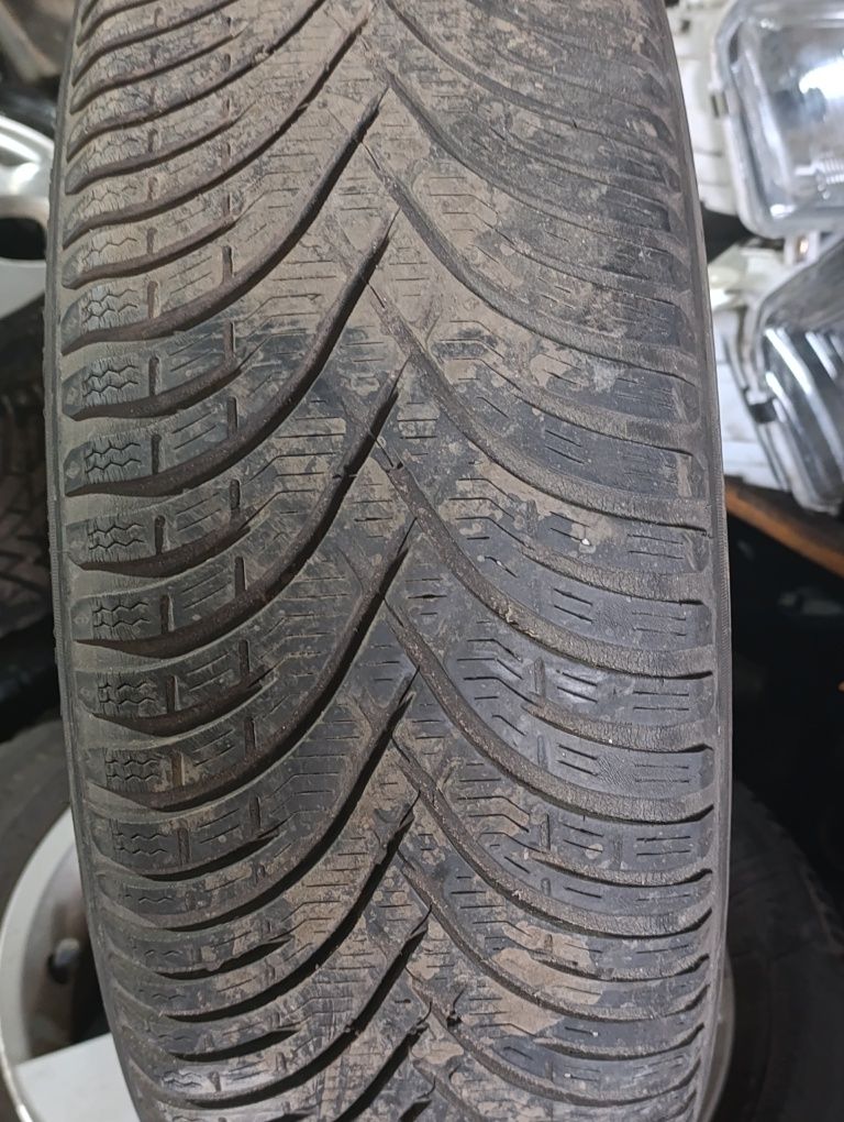 Диски л.п R16 с резиной на Мазду 5*114.3