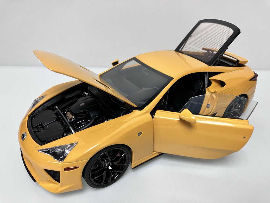 macheta auto Lexus LFA 1/18 Well