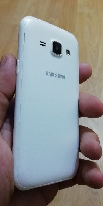 Samsung Galaxy J 1