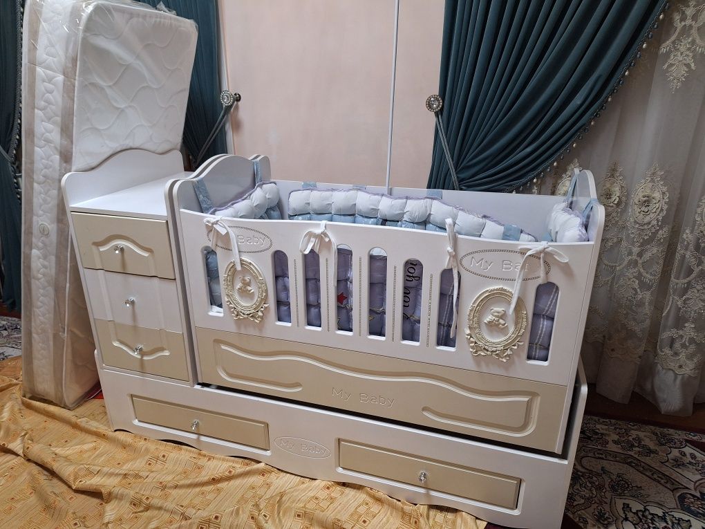 Detskiy mebel sotiladi