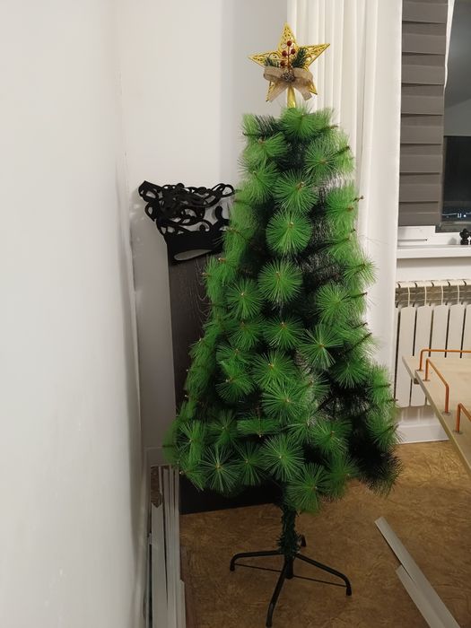 Ёлка новогодняя искусственная