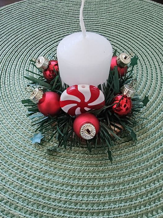 Patru lumânări mici pentru Crăciun