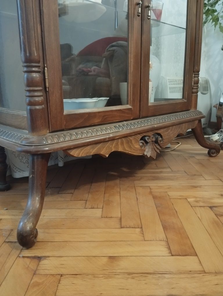 Витрина,шкаф ...