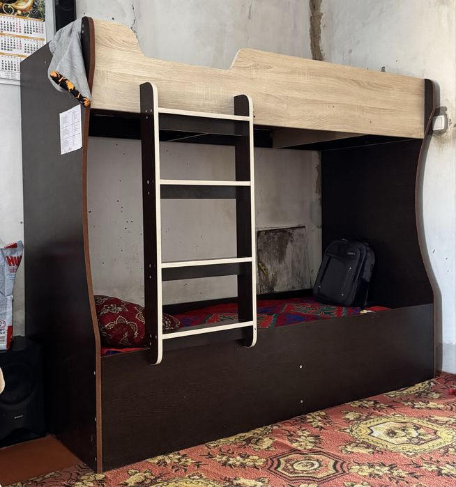 Кроват детский двух этажный