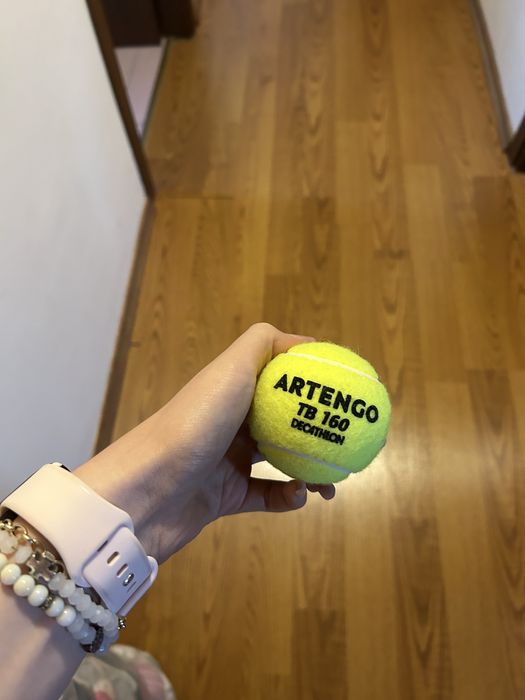 Minge semnata de Simona Halep