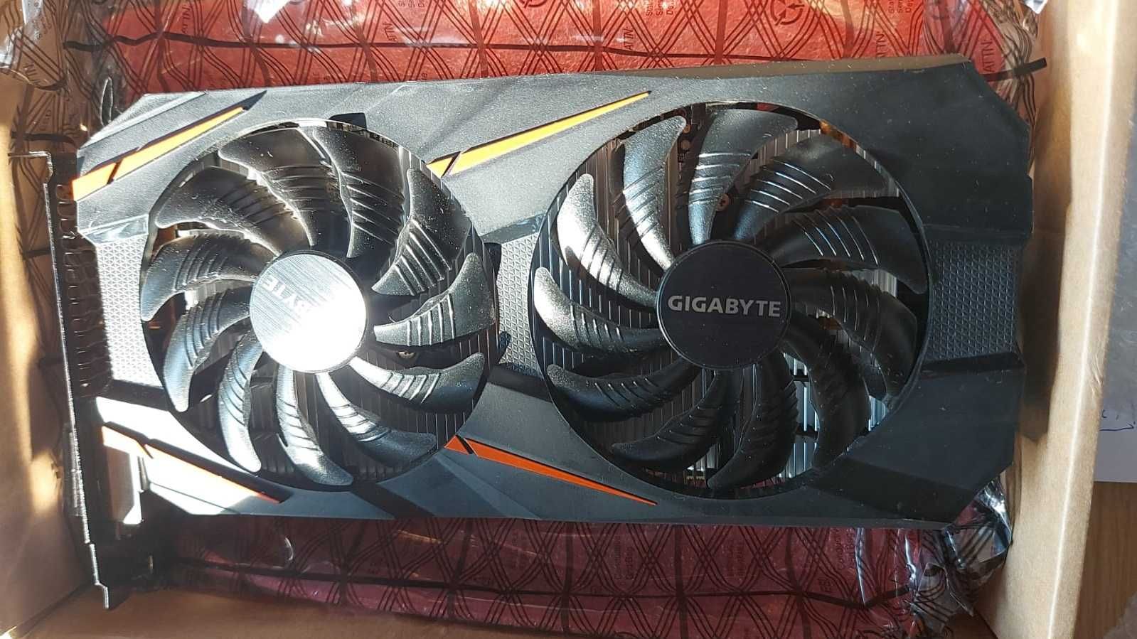 Placa video GIGABYTE GTX 1060  de  6GB GDDR5, 192-bit , ca noua