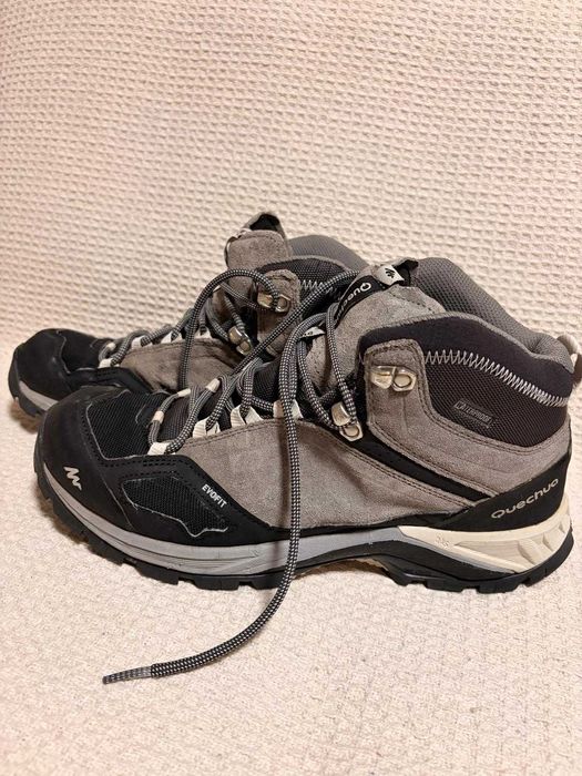 vand bocanci quechua