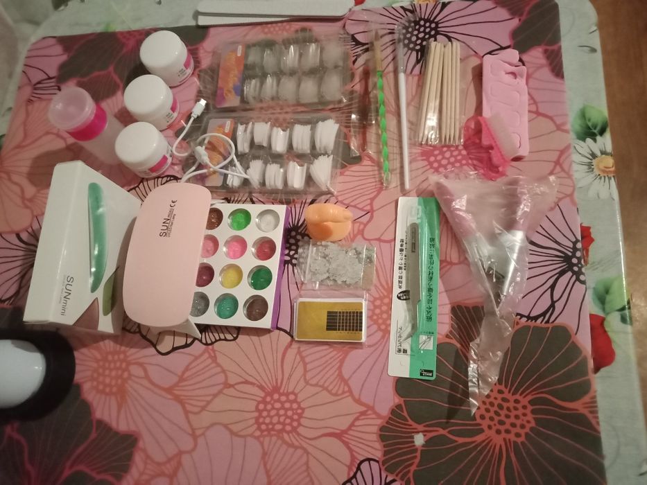 Продам новый маникюрный набор