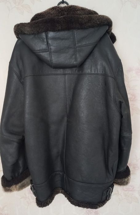 Продам верхнюю одежду