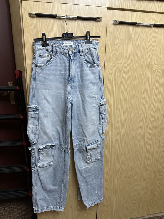 Дънки с джобове и тип Чарълстоун