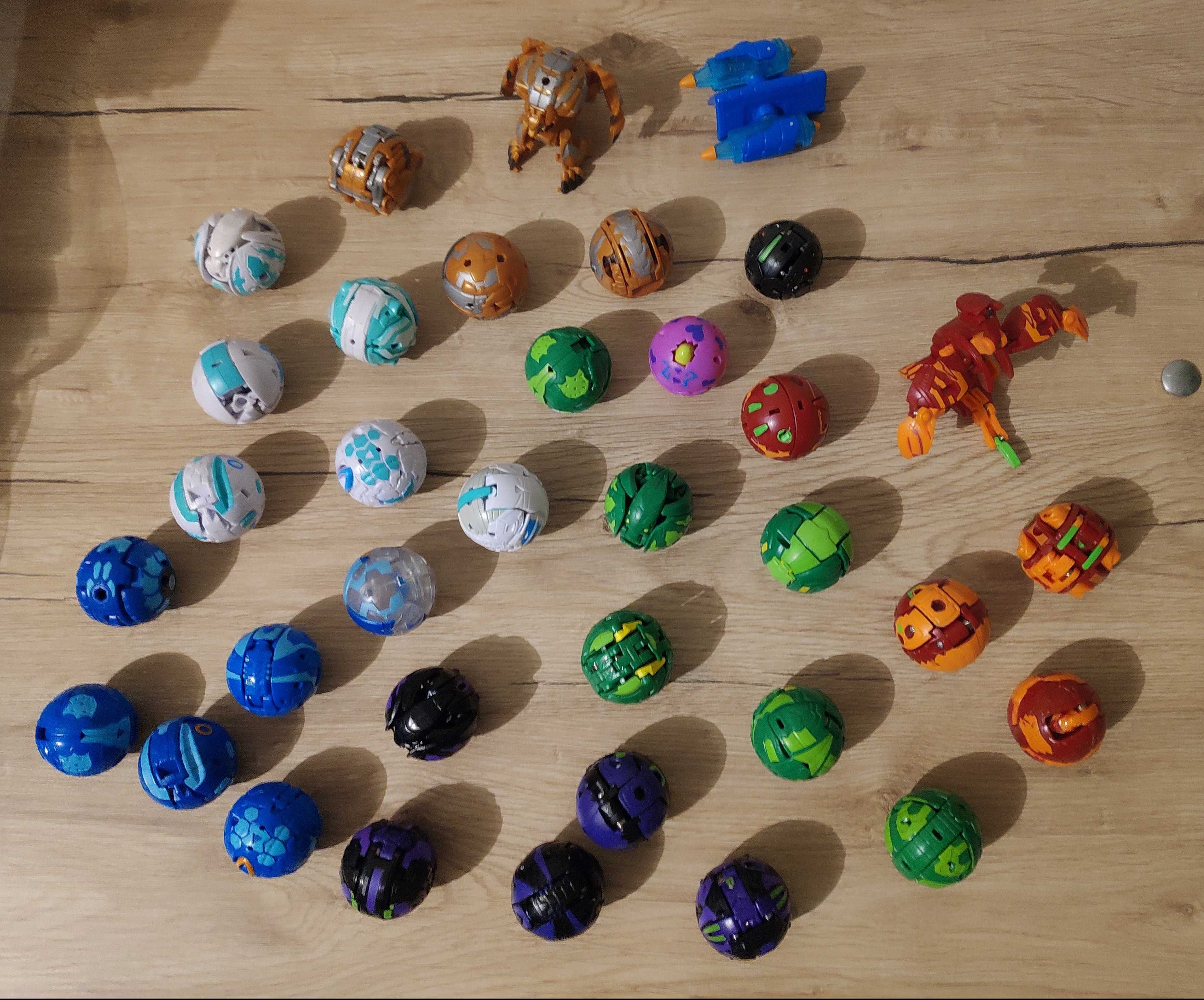 Bakugan colectie 29 bile stare foarte buna